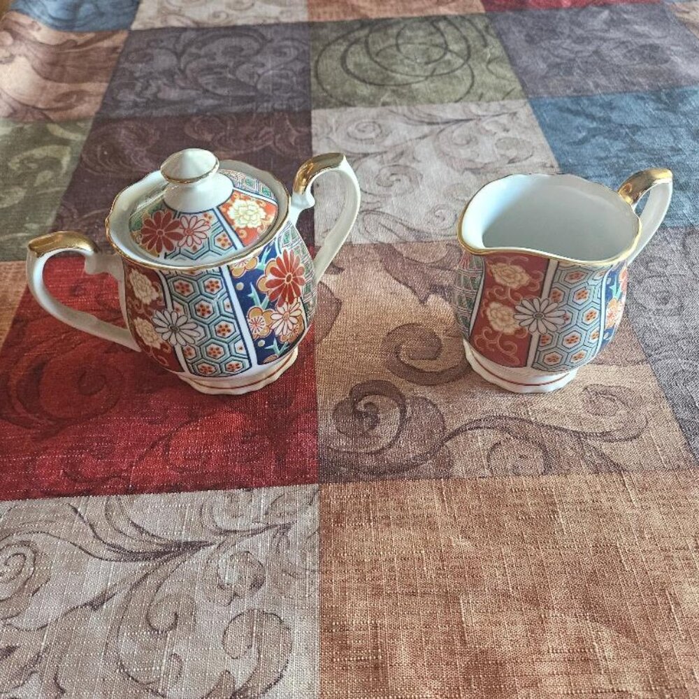 Colorful vintage Arita Imari Fan porcelain sugar bowl with lid and creamer set